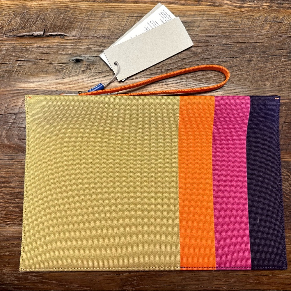 Rothy’s Essential Pouch in Sugar Plum Chai